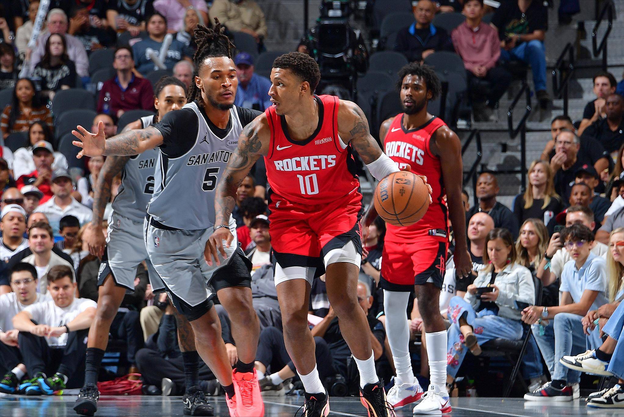 图拉开阵型 图拉开阵型