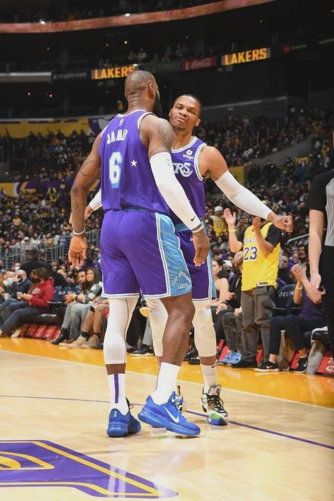 豪门而言 豪门而言